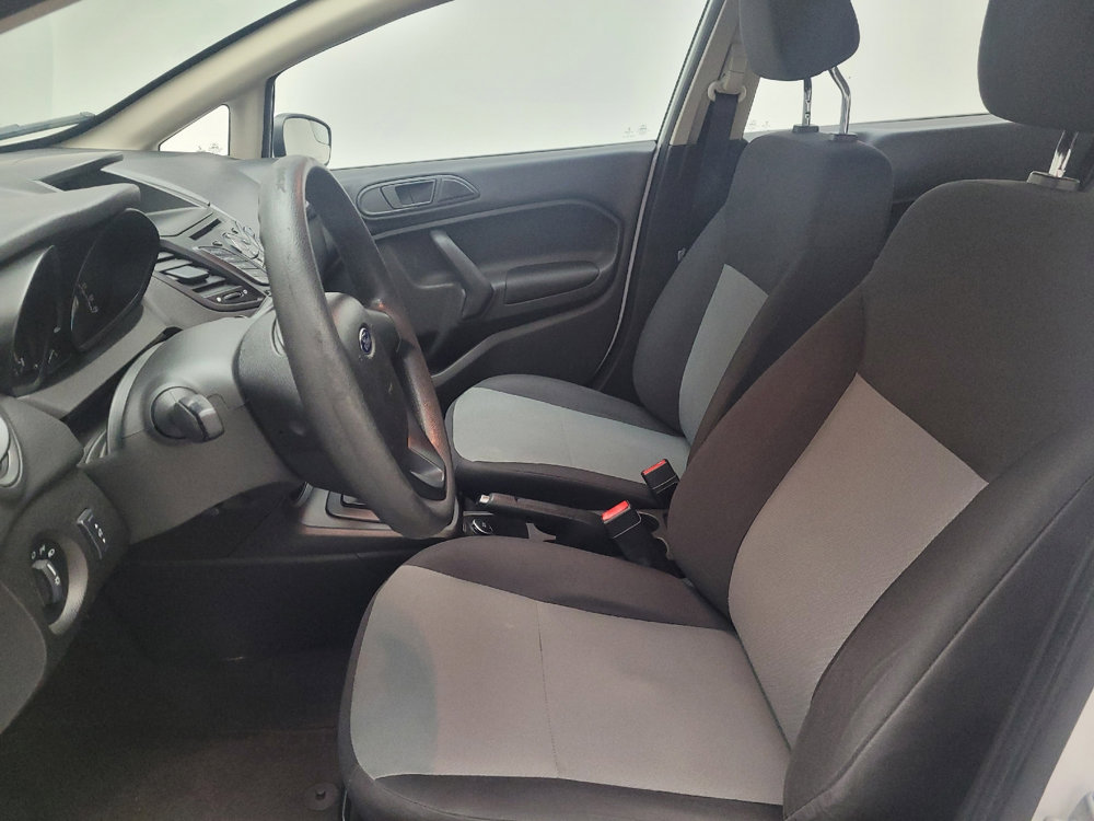 
								Ford Fiesta S full									