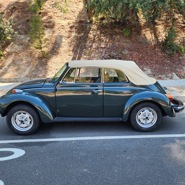 
								Volkswagen Beetle full									