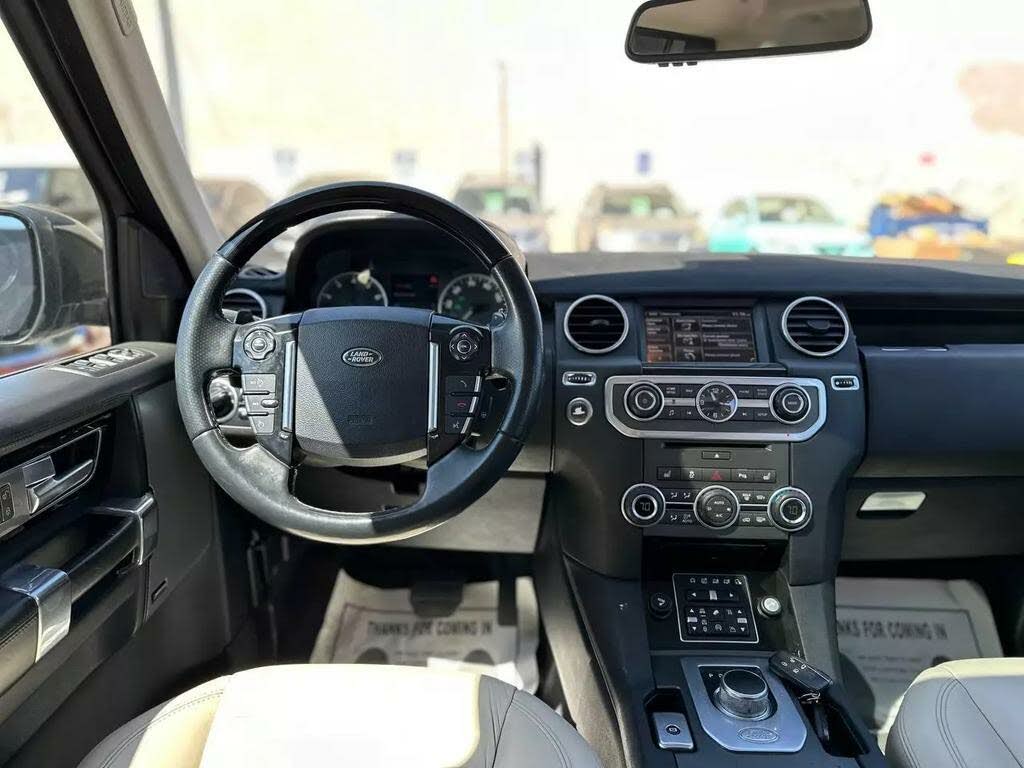 
								Land Rover LR4 HSE full									